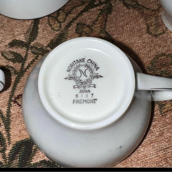 NORITAKE FREEMONT #6127
Set pieces 11cups - Picture 2 of 4